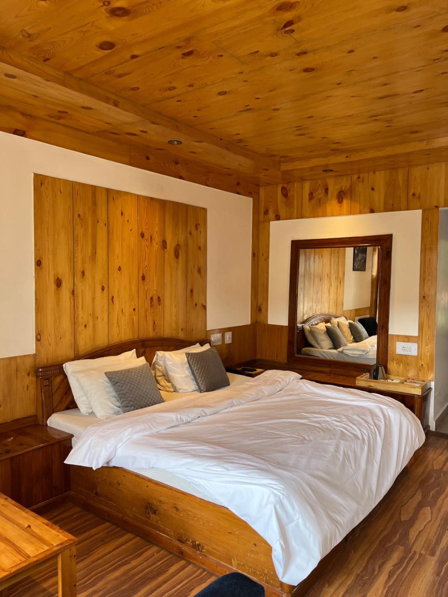 The Conifer Hotel Manali  Luaran gambar