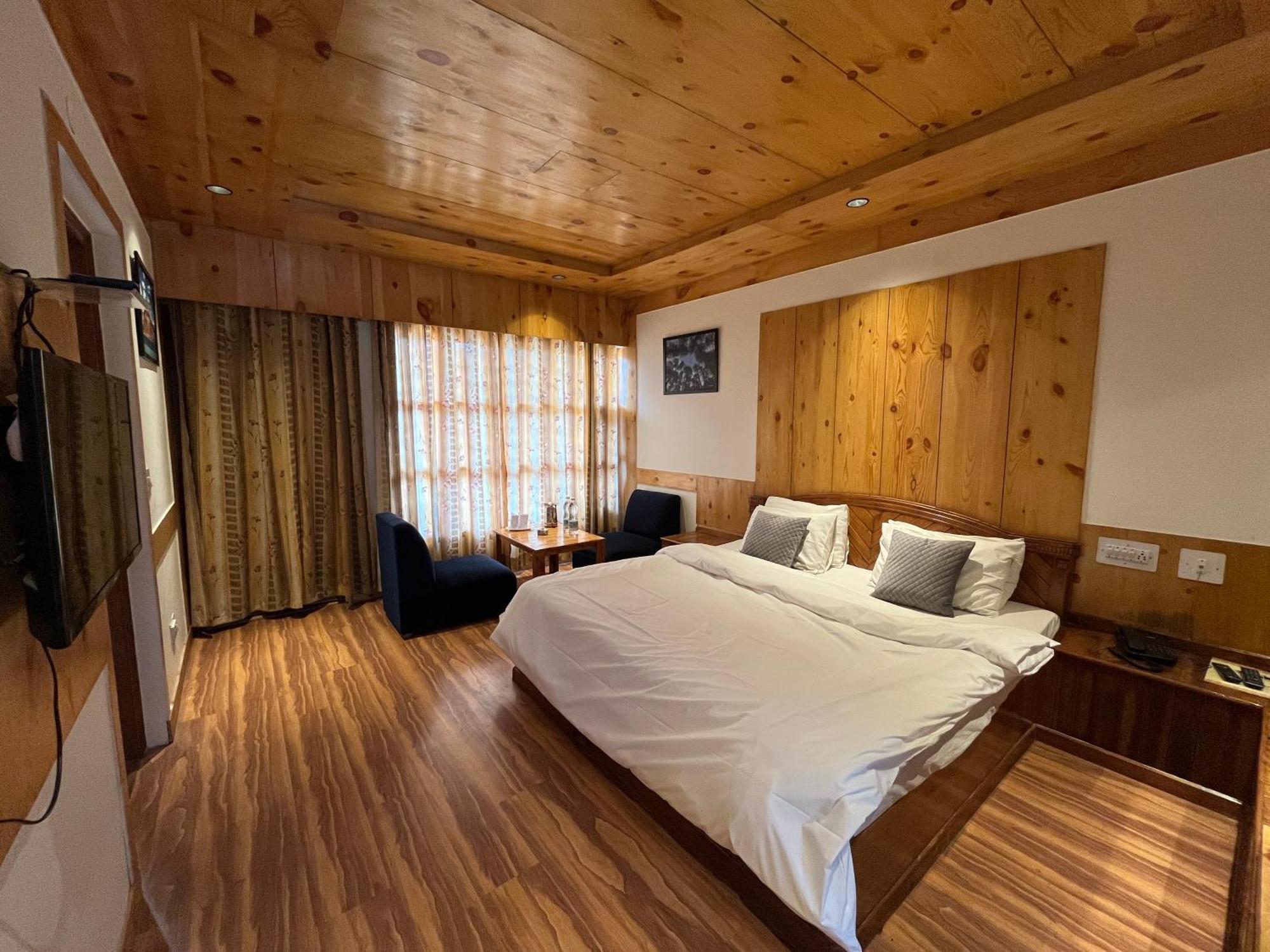 The Conifer Hotel Manali  Luaran gambar