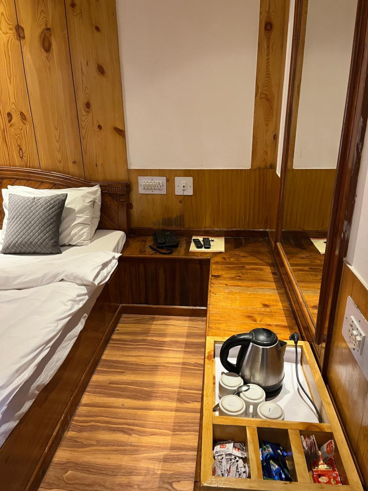 The Conifer Hotel Manali  Luaran gambar